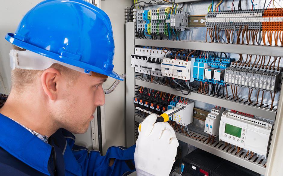rénovations et dépannages électriques Chalou-Moulineux