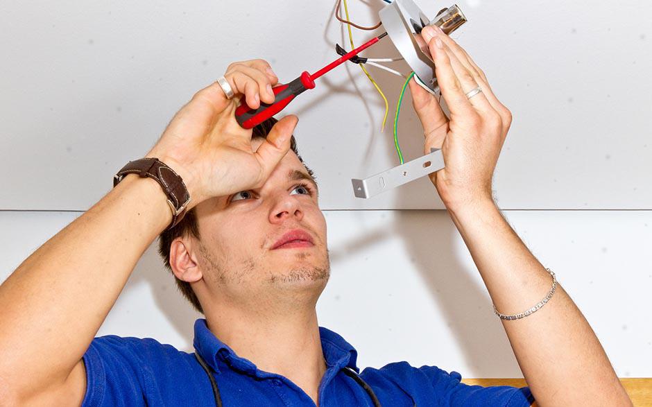 rénovations et dépannages électriques Chalou-Moulineux