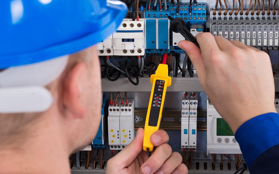 rénovations et dépannages électriques Chalou-Moulineux